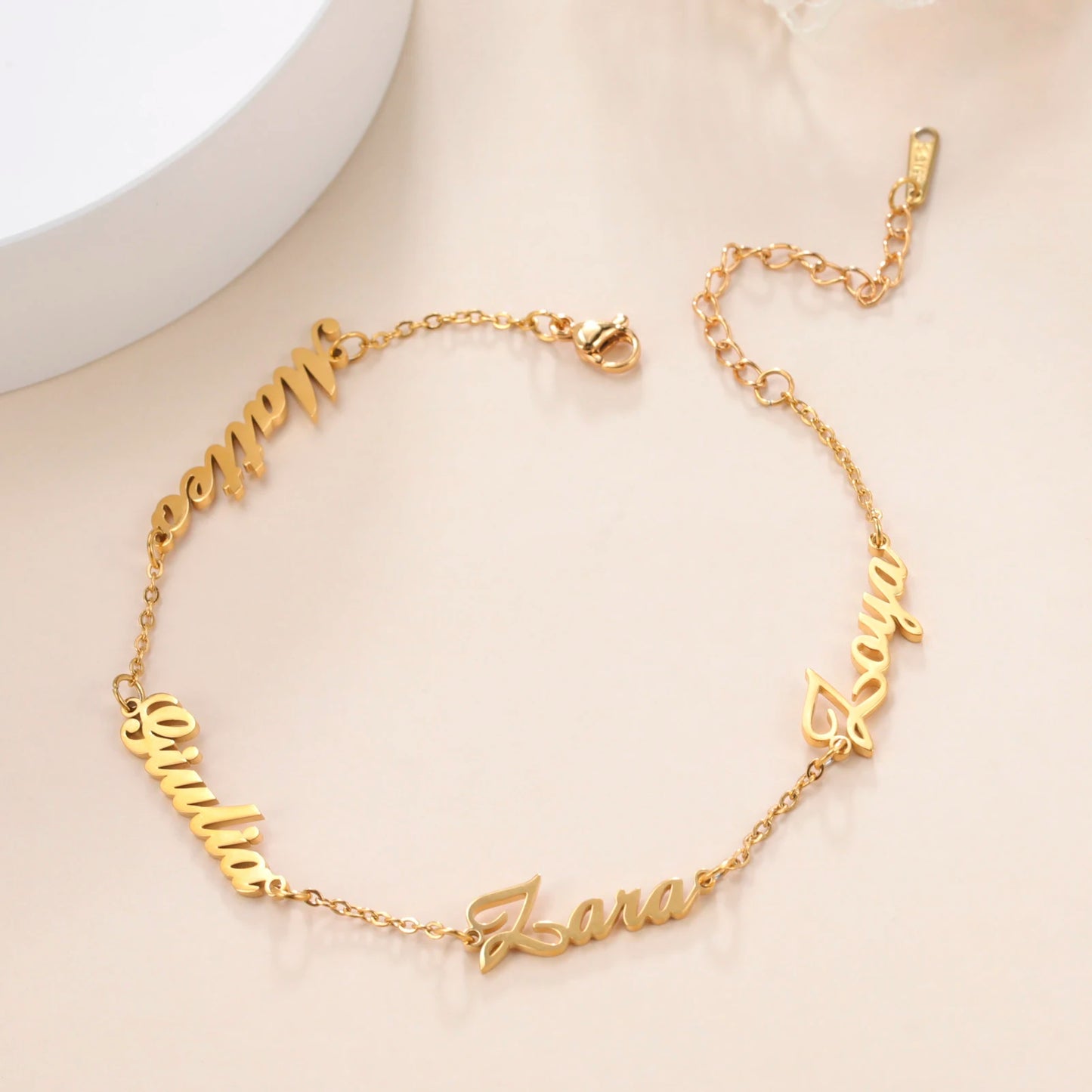Customized Multiple Names Bracelet Women Stainless Steel Personalized Family Name Jewelry Gift for Friends Mother Girls