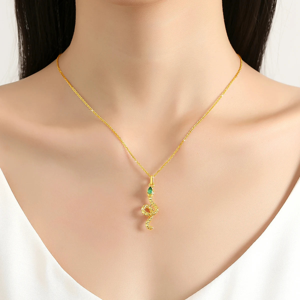 Design 18K Genuine Gold Snake Necklace Natural Diopside Pendant Exquisite Jewelry for Women Anniversary Gift