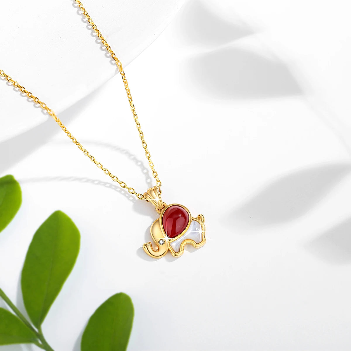 Design Natural Red Agate Pendant 18K Genuine Gold Elephant Necklace Exquisite Jewelry for Women Anniversary Gift