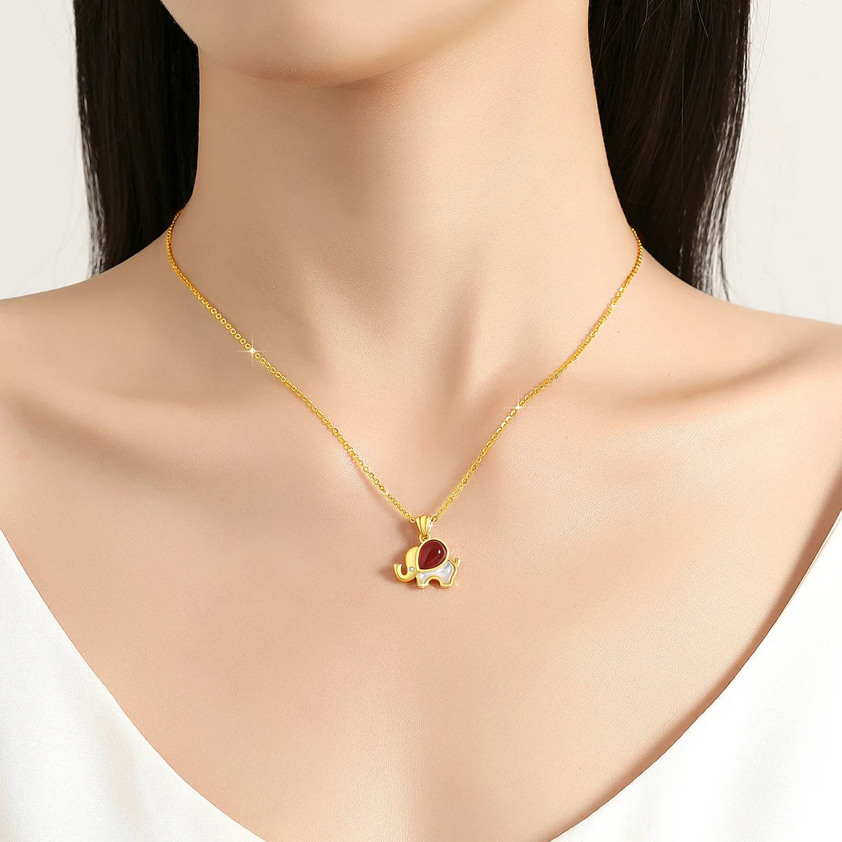 Design Natural Red Agate Pendant 18K Genuine Gold Elephant Necklace Exquisite Jewelry for Women Anniversary Gift