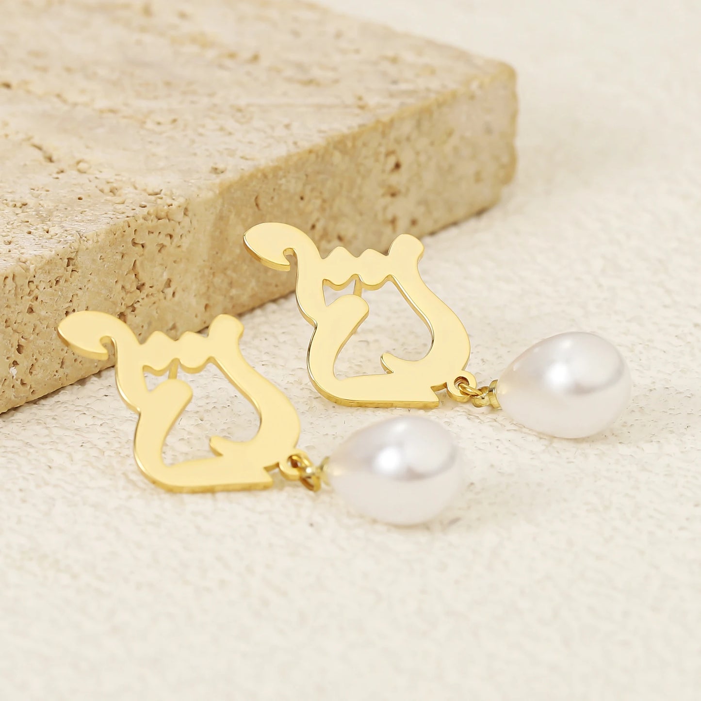 Personalized Arabic Name Pearl Earrings Stainless Steel Oval Pearl Dangle Earrings Women Everyday Jewelry Eid Gifts for Mother