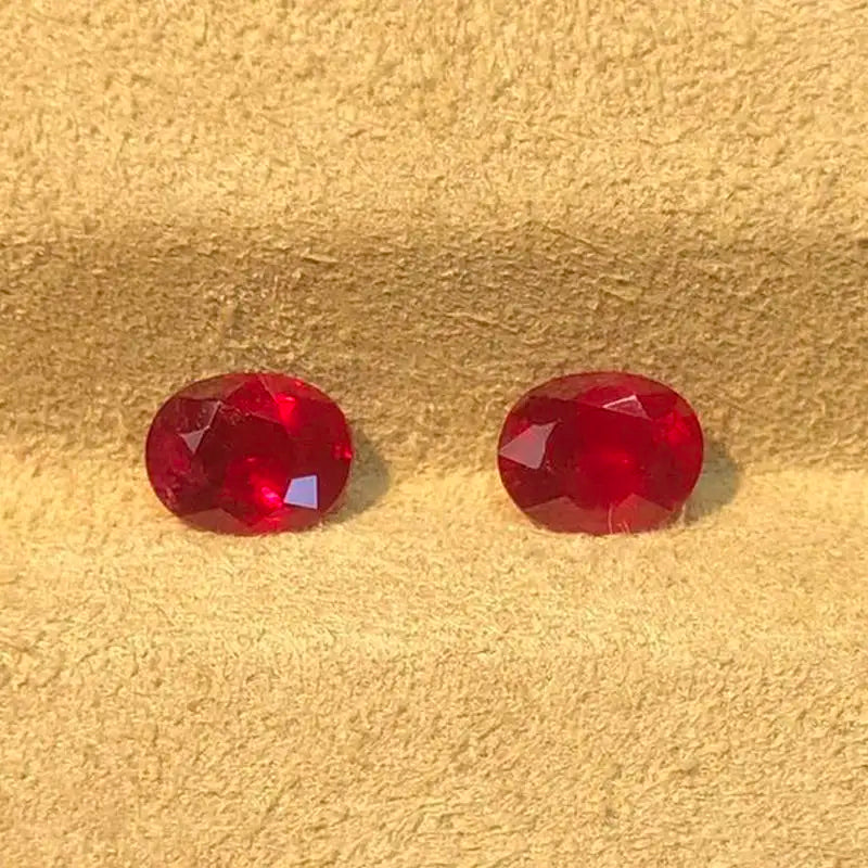 Natural Ruby PigeonBlood red RUBY Oval size 4x5mm weight about 0.5ct red PigeonBlood color is gorgeous diamonds generally shine