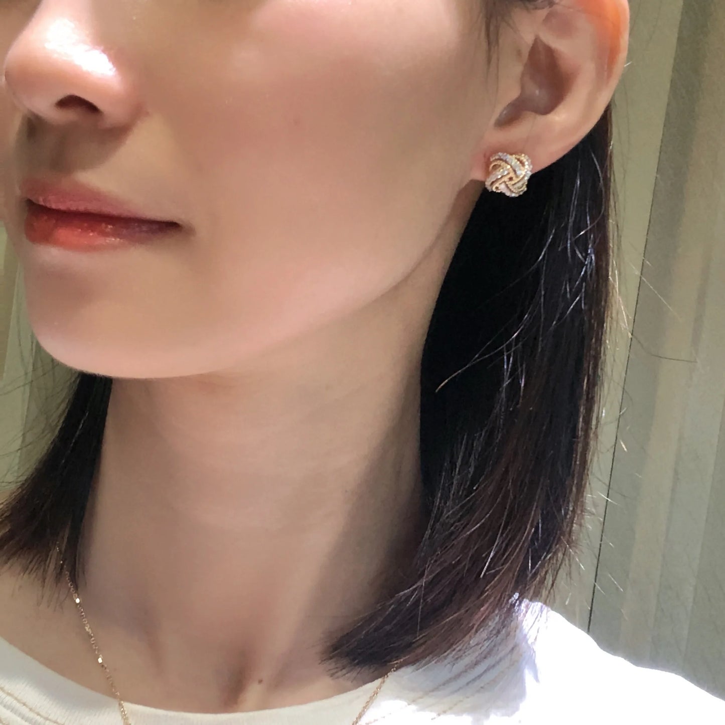 Ins Style Twist Design Earrings 18k Two Tone Gold Natural Diamonds Vintage Fine Jewelry