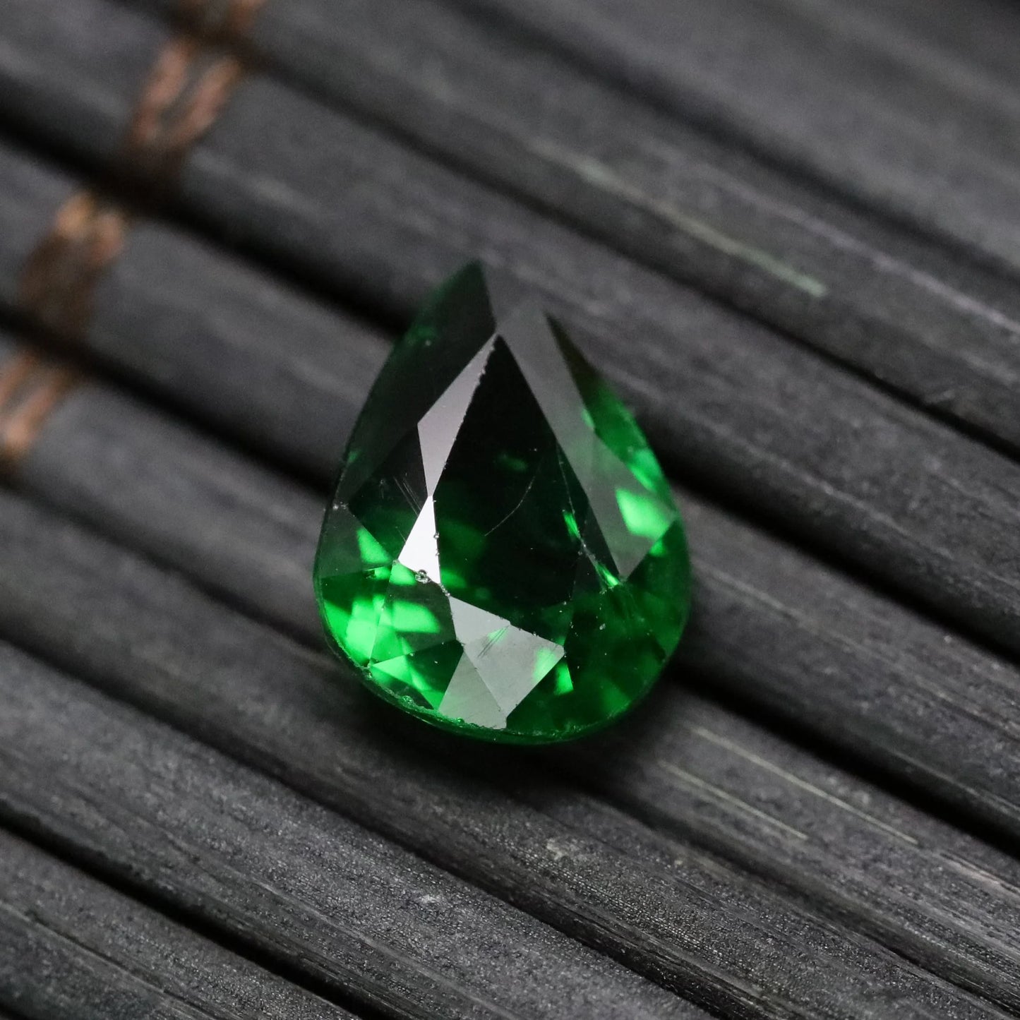 Gemstone1.6ctTsavorite Garnet Water drop shape8.46X6.48X4.16mm Private Custom Ring Pendant Earring Main Stone Natural Untreated