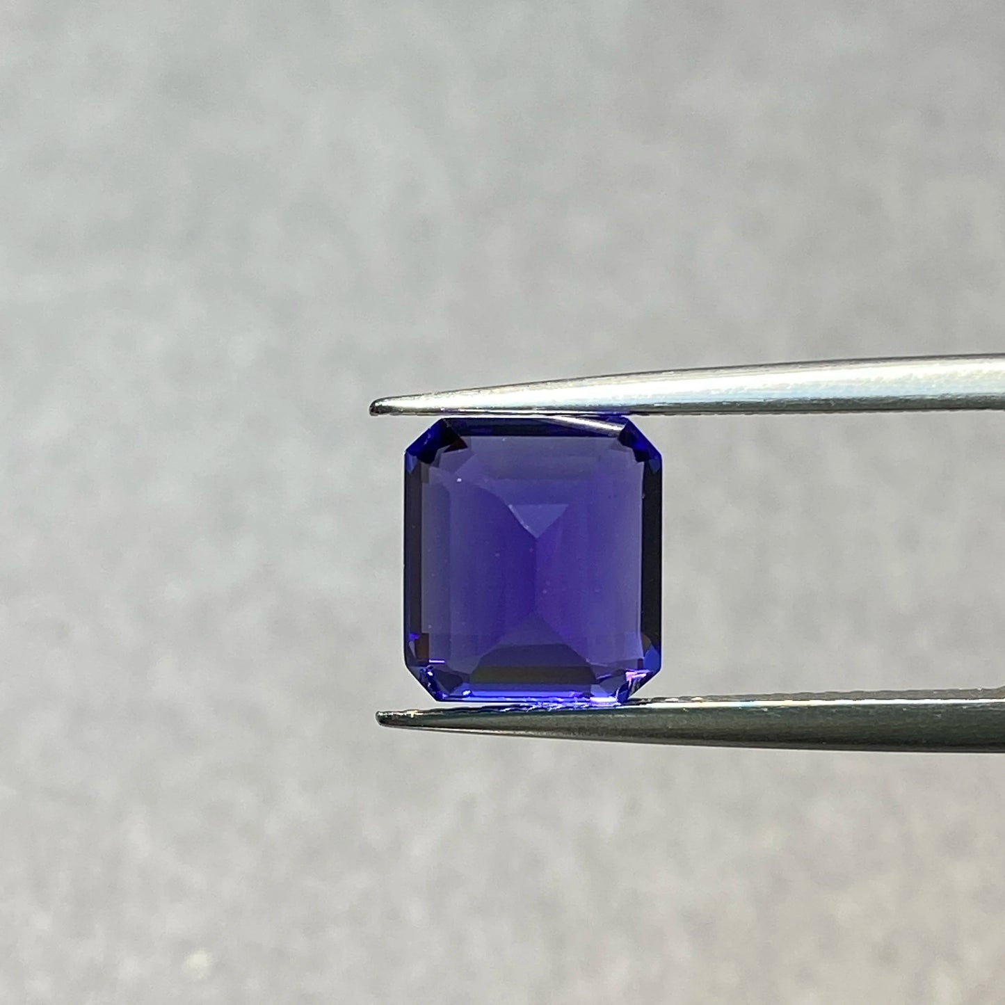 Vivid Blue Natural Tanzanite Small octagonal Cut 3.96ct VVS Loose Gemstone Customize