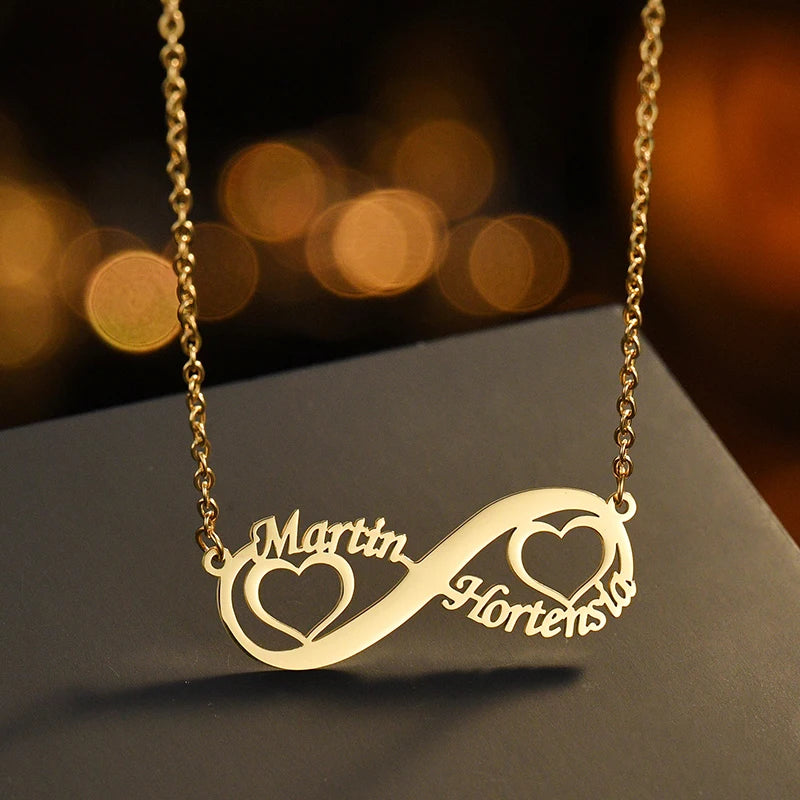 Auxauxme Colliers Personnalisés avec Nom pour Femmes en Acier Inoxydable Pendentif Coeur Infini Personnalisé Couple Ami Bijoux Cadeaux