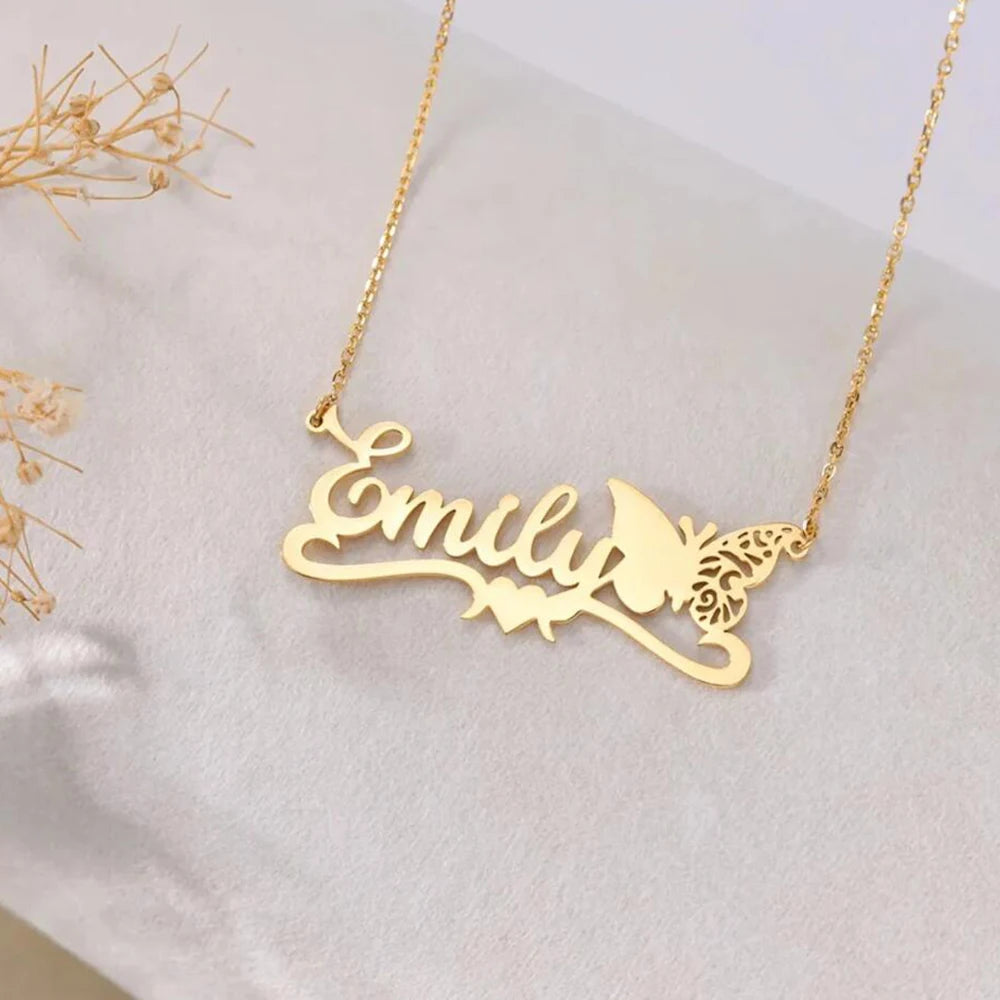 Collier personnalisé en acier inoxydable de style papillon, un collier léger et luxueux de haute qualité, pour surprendre le couple.