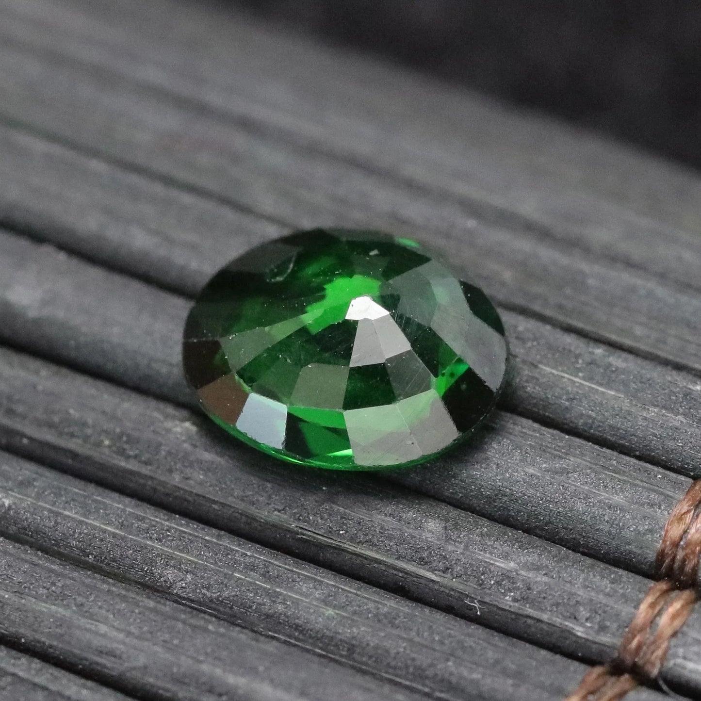 Gemstone 1.3ct Tsavorite Garnet Oval8.15X6.80X2.92mm Private Custom Ring Pendant Earring Main Stone Natural Untreated