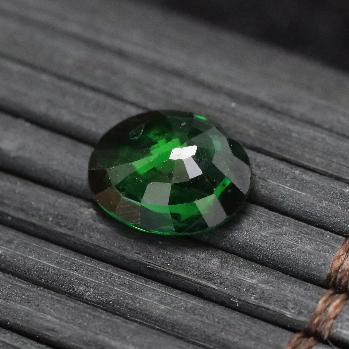 Gemstone 1.3ct Tsavorite Garnet Oval8.15X6.80X2.92mm Private Custom Ring Pendant Earring Main Stone Natural Untreated