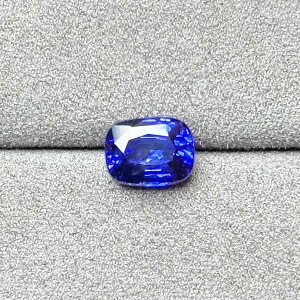 2.05ct Sri Lankan natural unburned sapphire, Royal Blue AIGS certificate, ring pendant, brooch set with main stone and matching