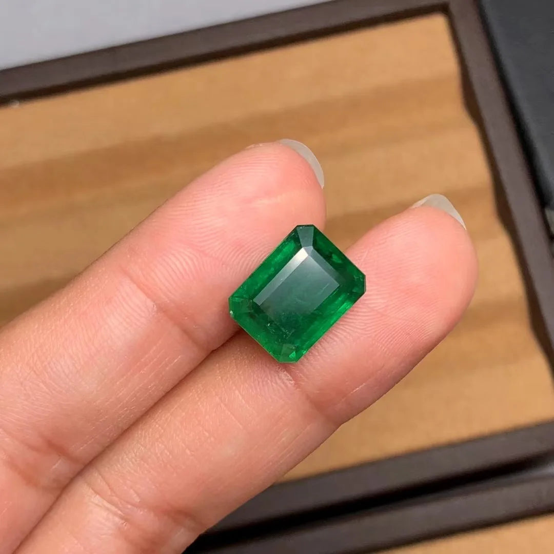 100% Octagon Cut 5.6 Carat Natural Zambia Emerald Stone For Ring Making