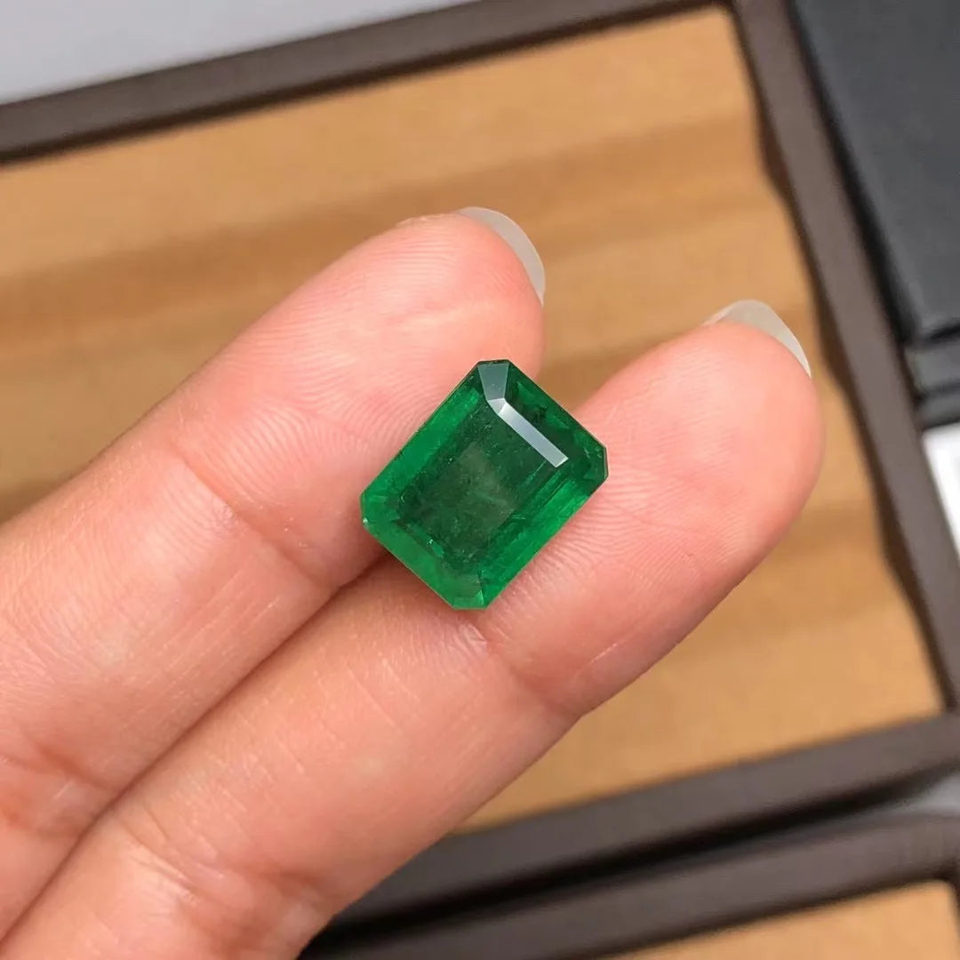 100% Octagon Cut 5.6 Carat Natural Zambia Emerald Stone For Ring Making