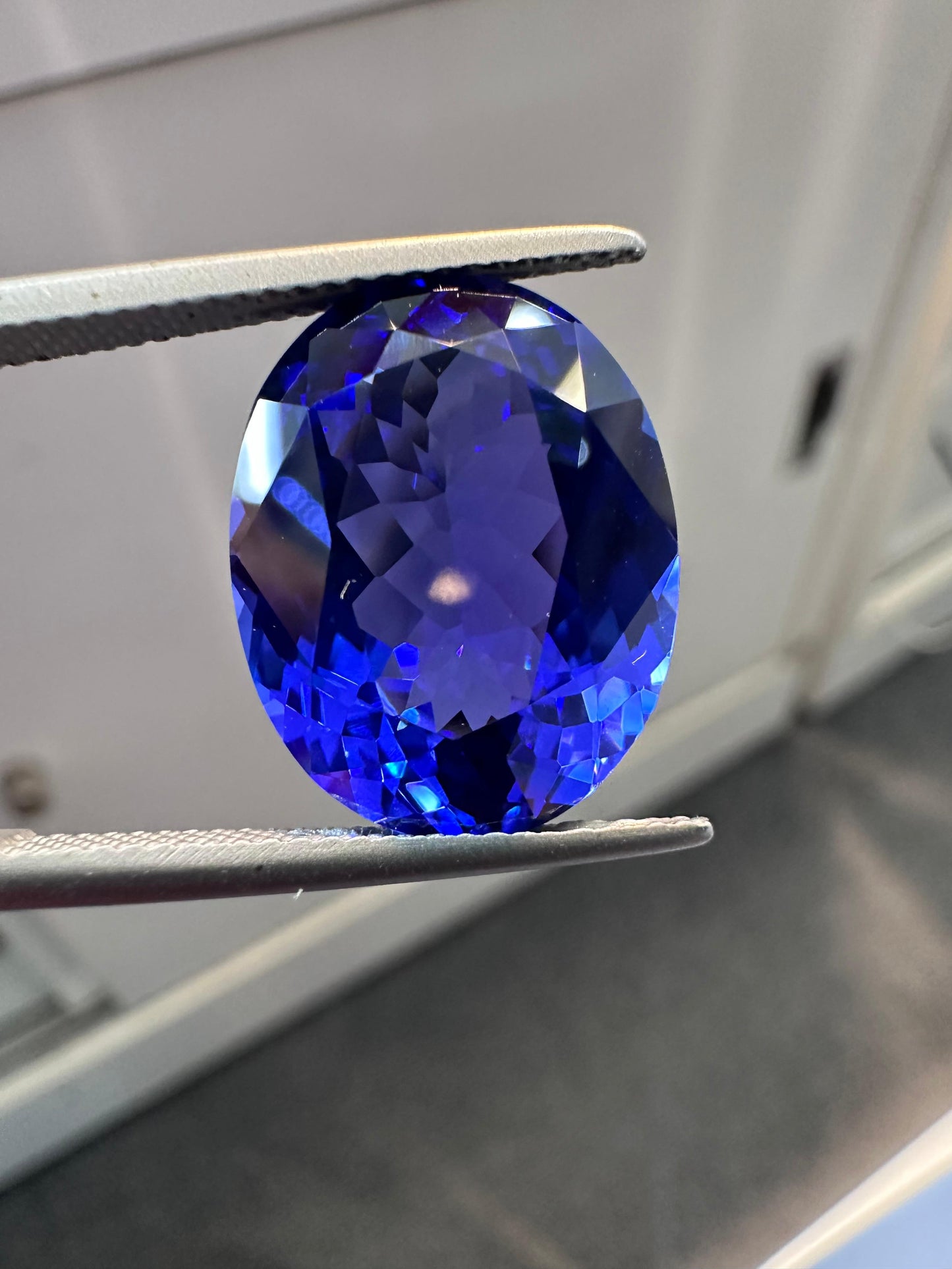 Royal Blue Elegant Tanzanite Blue Oval Brilliant Cut 12.56ct Loose Gemstone
