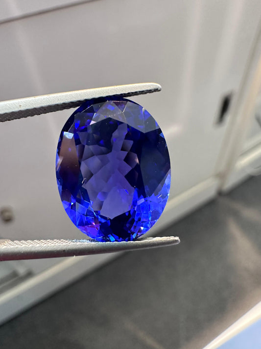 Royal Blue Elegant Tanzanite Blue Oval Brilliant Cut 12.56ct Loose Gemstone