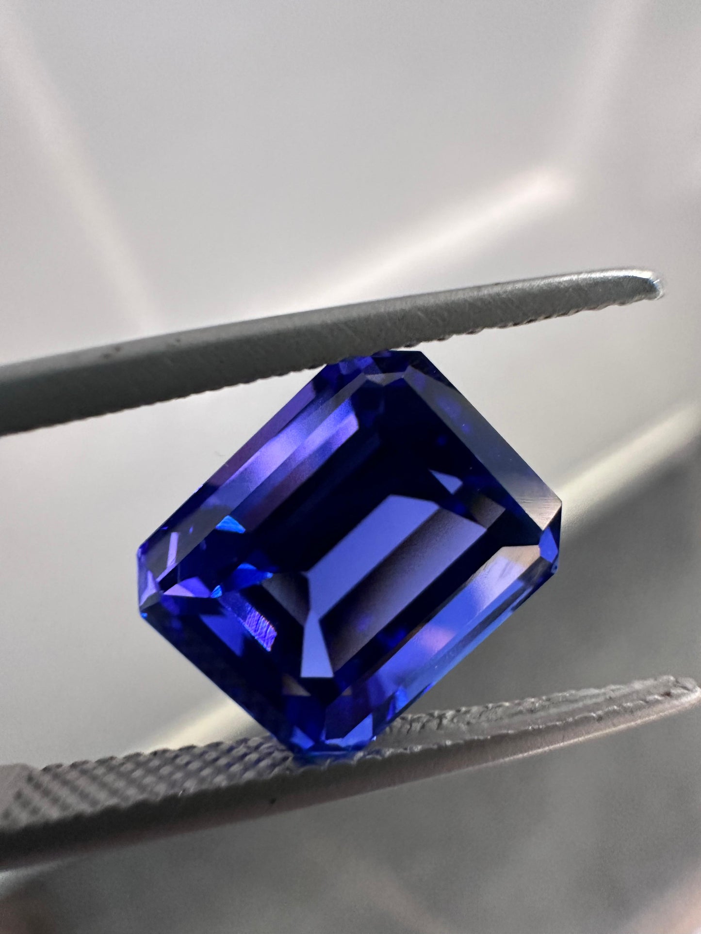 Royal Blue Elegant Tanzanite Blue Octagonal Brilliant Cut 6.09ct  Loose Gemstone
