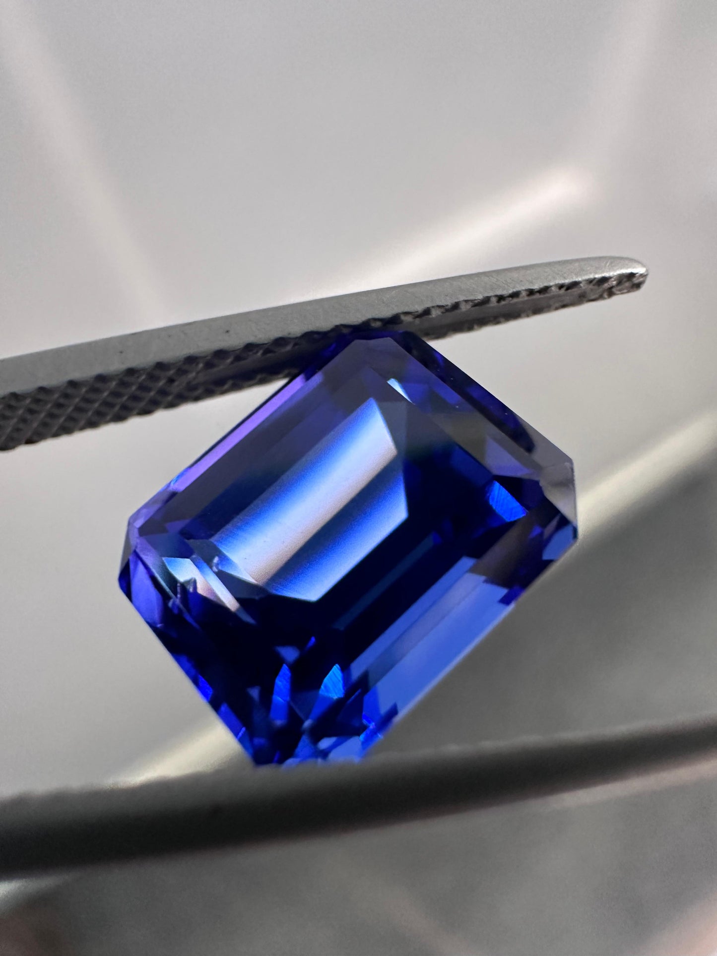 Royal Blue Elegant Tanzanite Blue Octagonal Brilliant Cut 6.09ct  Loose Gemstone