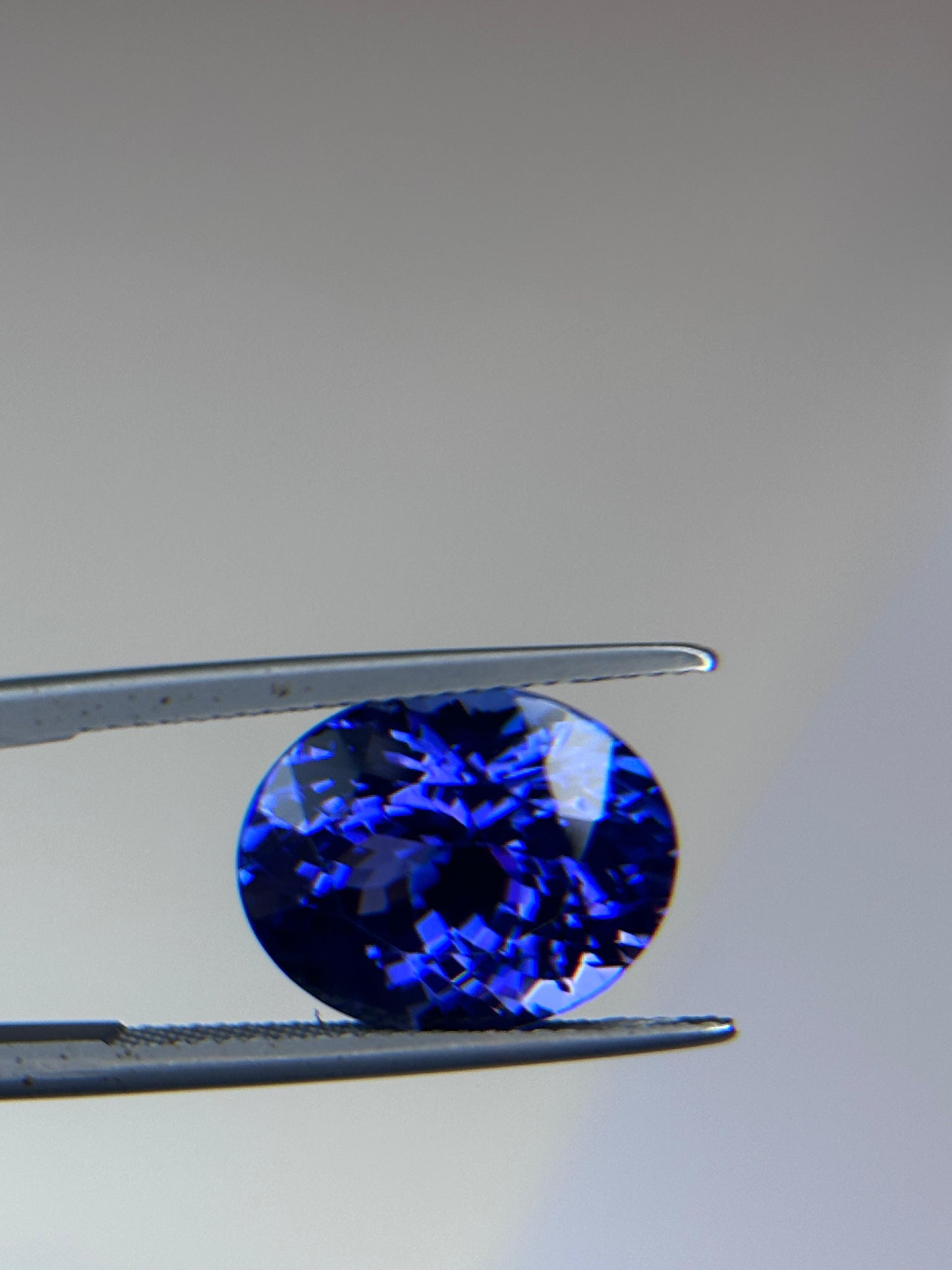 Natural Tanzanite Vivid Blue Oval Shape Brilliant Cut 9.0ct VVS Loose Gemstone Customize